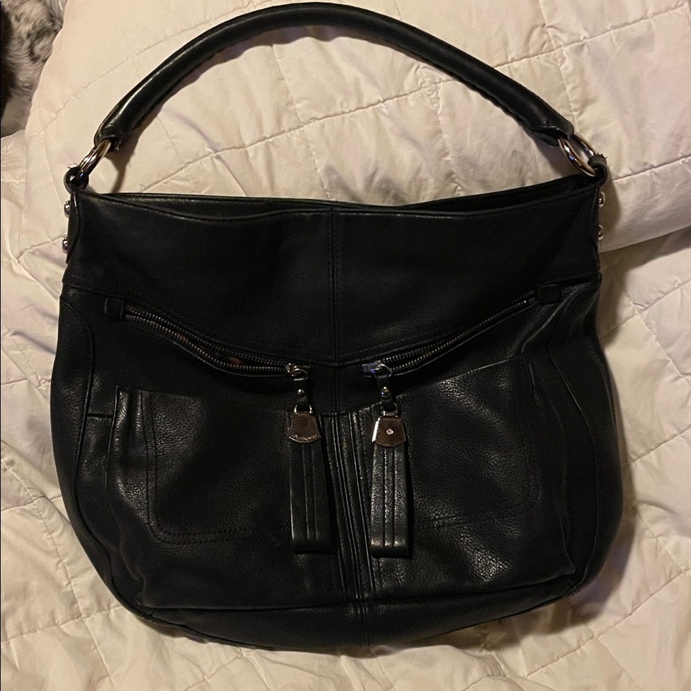 B. Makowsky soft Elegant Black Leather Shoulder Bag